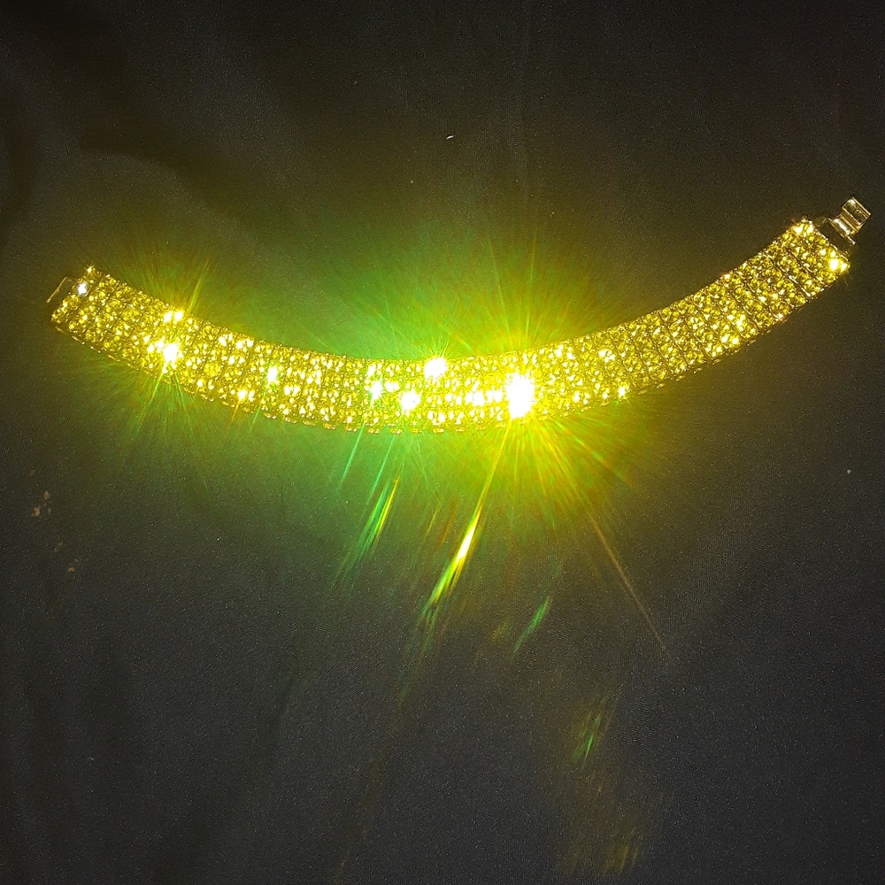 Yellow carnary diamond bracelet